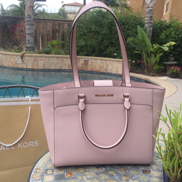 Michael Kors Handbags - Michael Kors Emmy Large Dbl Handle Tote Bag